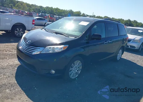2012 Toyota Sienna Limited 7 Passenger z USA, uszkodzony, nr VIN 5TDDK3DC5CS037791